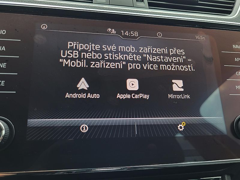 Škoda Superb III FL combi 2.0 TDi DSG STYLE - fotka 18 z 50