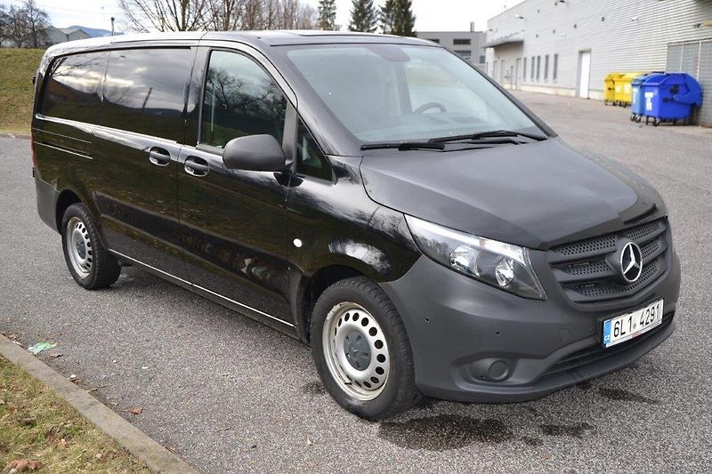 Mercedes-Benz Vito  7G automat najeto 25 t. km  - fotka 23 z 39