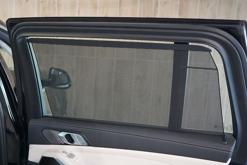 BMW X7 40d xDrive, Laser, Tažné, HUD - fotka 46 z 50