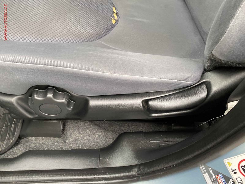 Honda Jazz (2007) 1.3i, ČR, Klima - fotka 14 z 16