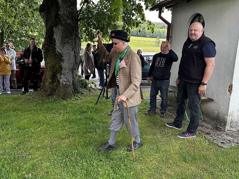 Jízda historických vozidel po Pašeráckých stezkách v obci Rybník.