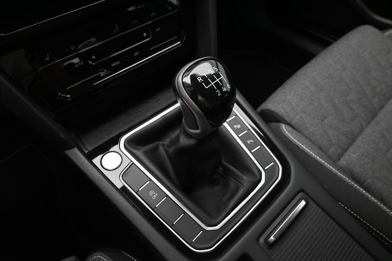 Volkswagen Passat 2,0 TDI 110kW Business Záruka - fotka 18 z 25