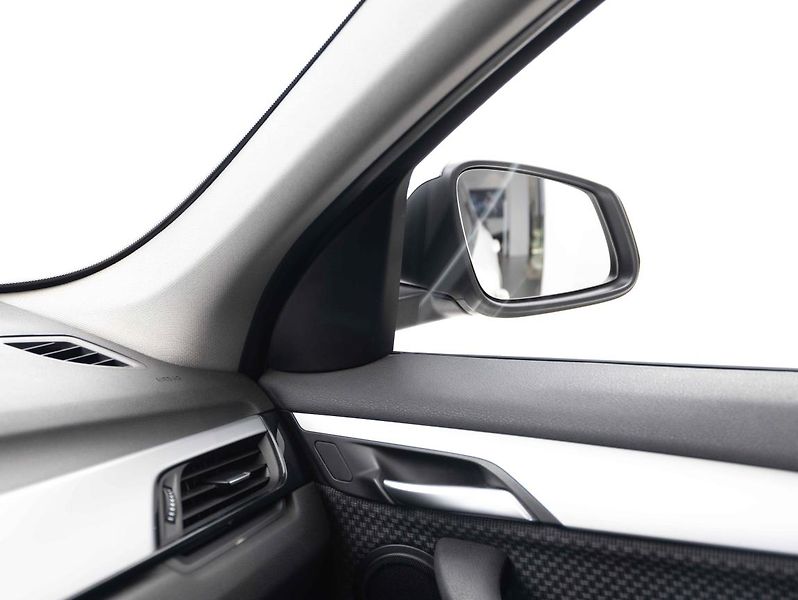 BMW X1 sDrive 18i - fotka 16 z 22