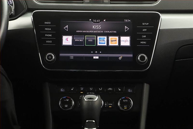 Škoda Superb (2018) 2.0 TDI, Automat, Navi - fotka 12 z 15