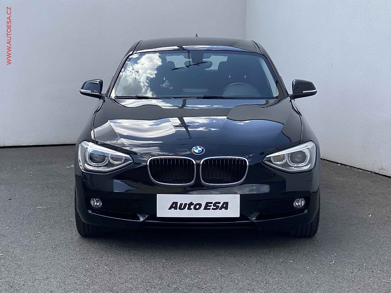 BMW Řada 1 (2013) 1.6i 116i, AC, bixen, park - fotka 2 z 18