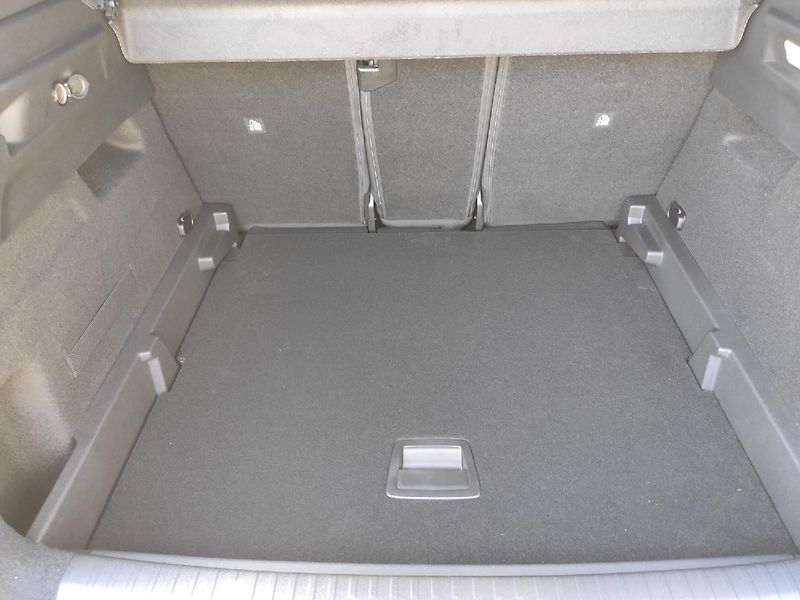 Peugeot 3008 (2026) Business 1.2 HYBRID 145k GRIP  - fotka 7 z 28