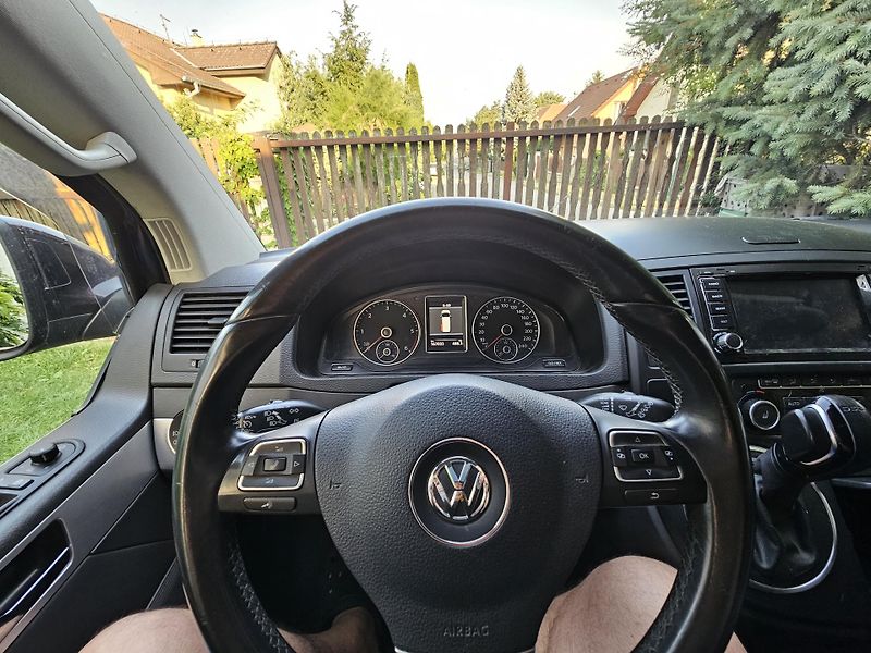 Volkswagen Multivan (2014) - fotka 8 z 16