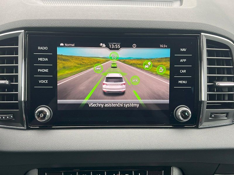 Škoda Karoq (2025) Top Selection 1.5TSi 110kW 6°m - fotka 24 z 31