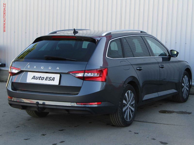 Škoda Superb (2021) 1.5 TSi, ČR, Style, DSG - fotka 4 z 22