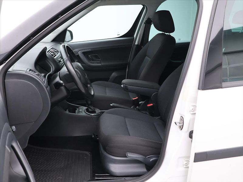 Škoda Roomster 1,2 TSI 63kW Elegance Tažné - fotka 10 z 28