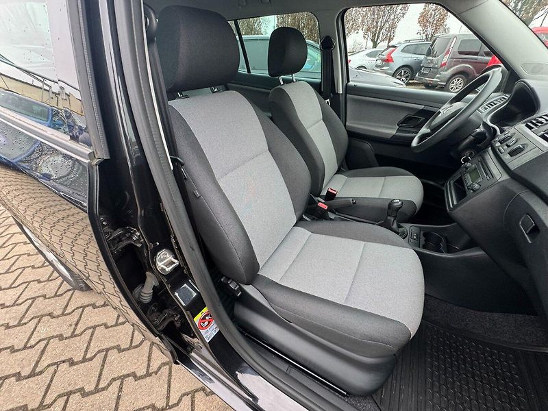 Škoda Fabia (2013) 1,2 HTP 51 KW KM STK 1. MAJ. - fotka 34 z 49