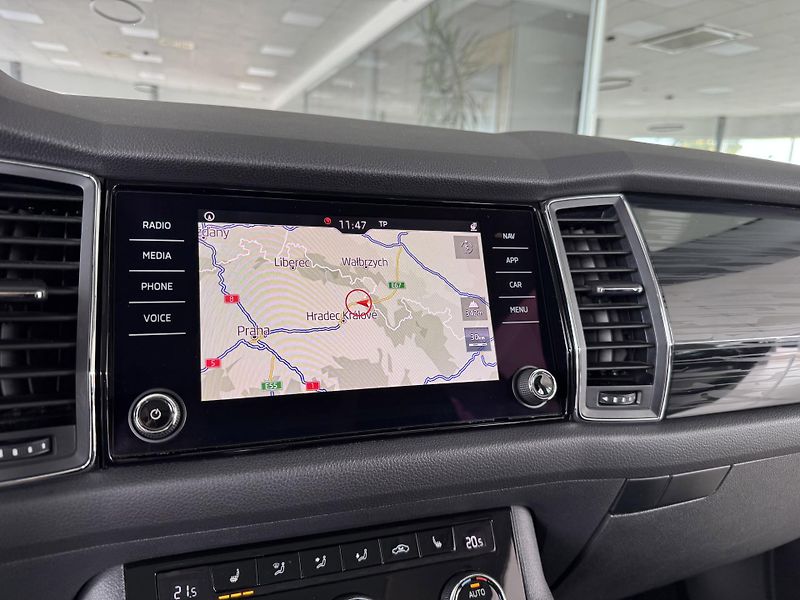 Škoda Kodiaq 1,4TSI DSG*4x4*STYLE*360K*Pano - fotka 23 z 42