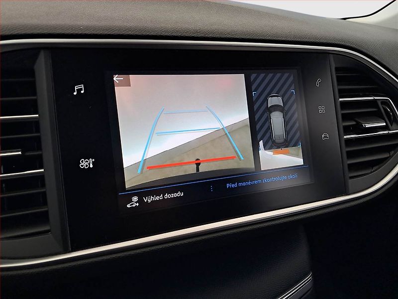 Peugeot 308 (2019) 1.6 BlueHDi, Xenony, Tempomat - fotka 16 z 18