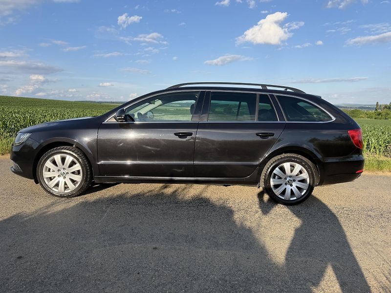 Škoda Superb (2014) 2,0TDI 125kW DSG ELEGANCE - fotka 8 z 81