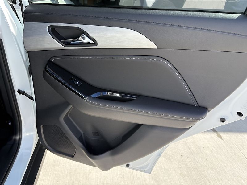 BAIC X3 (2025) 1,5 T 110 KW AUTOMAT LED ŠÍBR - fotka 19 z 24