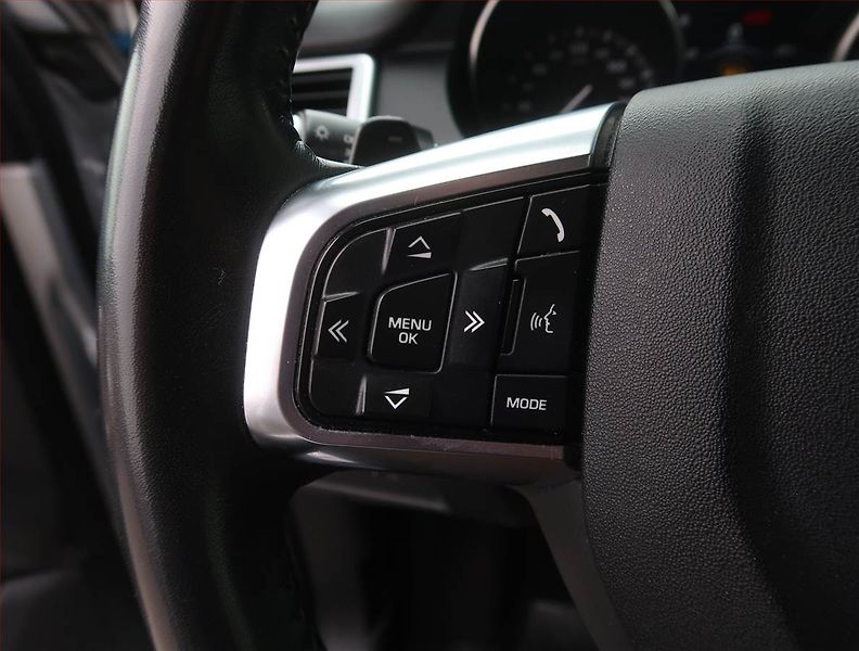 Land Rover Discovery Sport (2018) HSE TD4 - fotka 20 z 25