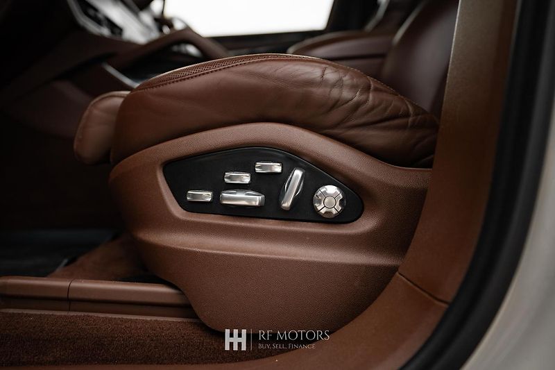 Porsche Cayenne (2020) Coupé Turbo 404kW - fotka 32 z 56