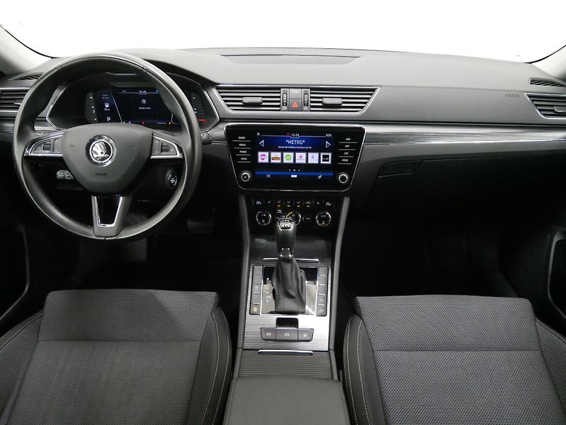 Škoda Superb - fotka 5 z 25