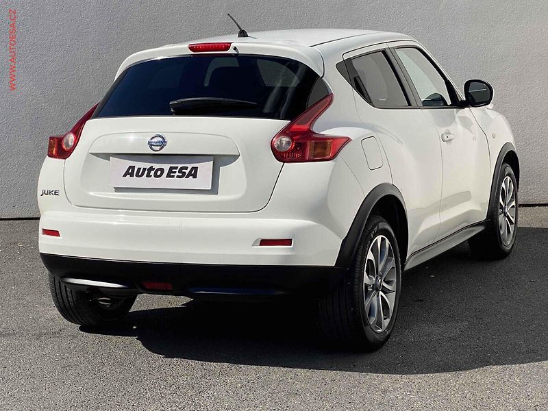 Nissan Juke (2013) 1.6, AT, navi, kamera - fotka 4 z 18
