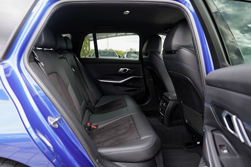 BMW Řada 3 320d xDrive Mpaket/Lasery/kůže - fotka 32 z 49