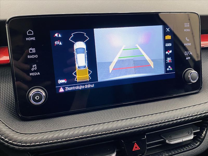 Škoda Fabia 1,0 TSI DSG 85kW Monte Carlo - fotka 15 z 25