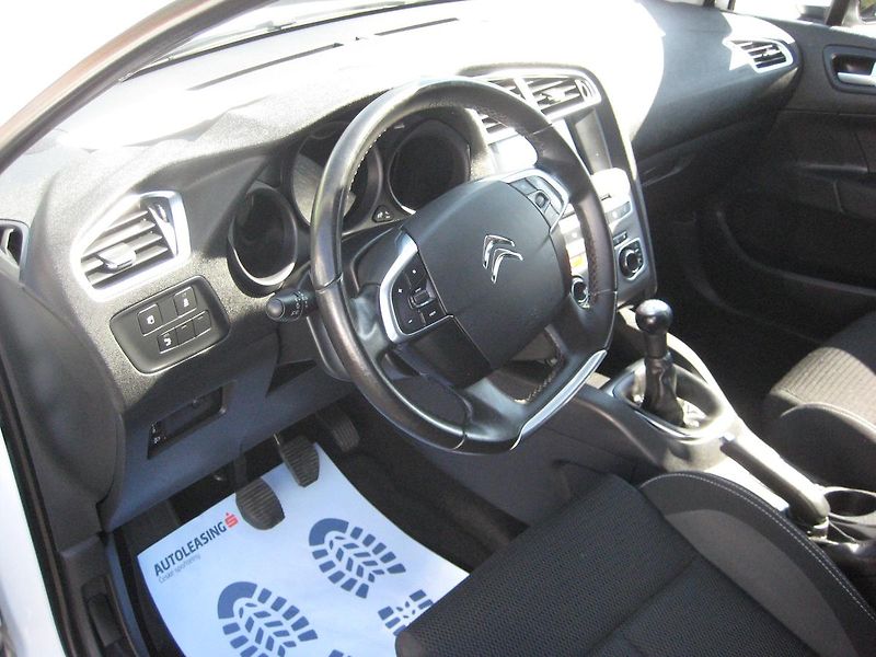 Citroën C4 1.6 HDi NEHAVAROVÁNO-DPH-ČR !! - fotka 14 z 28