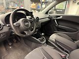 Audi A1 1.6 TDi 77 kW - náhled 7