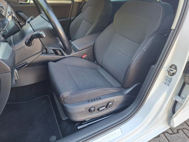 Škoda Superb (2015) 2.0TDI 110kW MAN -NEHAVAROVÁNO - fotka 22 z 47