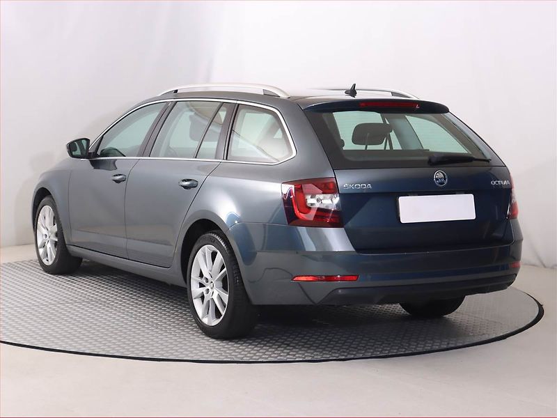 Škoda Octavia (2019) Ambition Plus 1.6 TDI, Automat - fotka 4 z 20