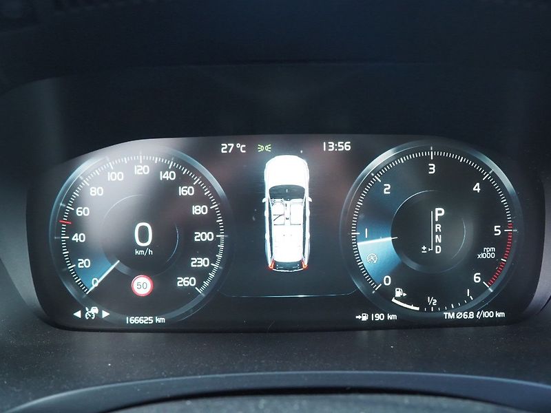 Volvo V90 (2018) D5, 173 kW, AWD, AT - fotka 28 z 46