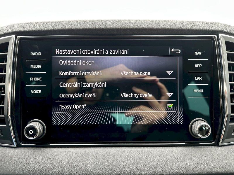 Škoda Karoq (2025) 2,0 TDI / 85 KW / Top Selectio - fotka 17 z 30