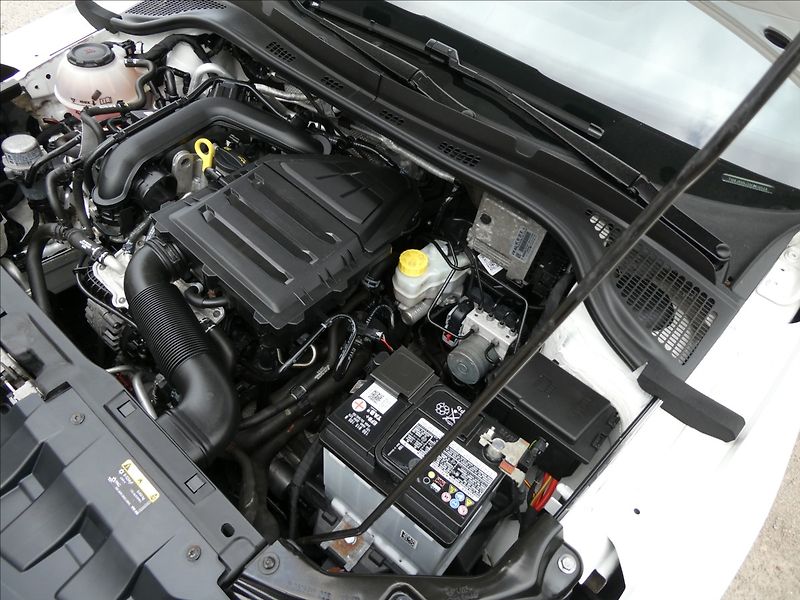 Škoda Fabia 1,0 TSi 81kW 2xkola,DPH,servis - fotka 42 z 43