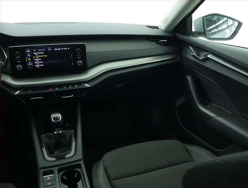Škoda Octavia (2023) Ambition 2.0 TDI, ČR,1.maj - fotka 8 z 15