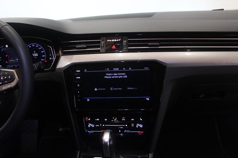 Volkswagen Passat (2022) 2.0TDI DSG Display Nez.Topení - fotka 31 z 36