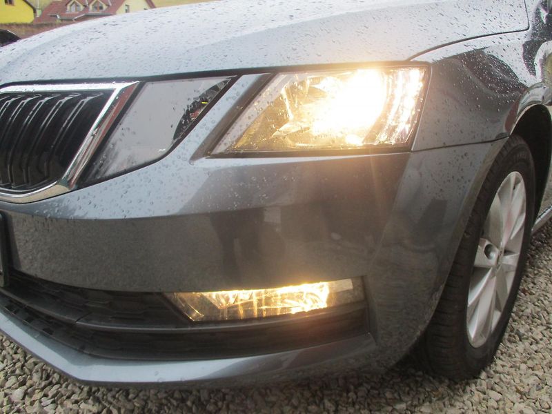 Škoda Octavia 1.6 TDi  - fotka 28 z 31
