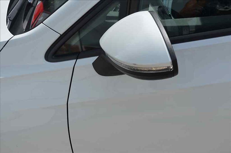 Volkswagen Golf (2021) KOMBI 1,0 TSI - fotka 7 z 20