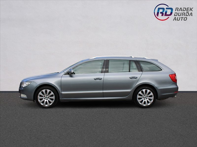 Škoda Superb 2,0 TDI  ČR,AUTOMAT,ELEGANCE - fotka 8 z 29
