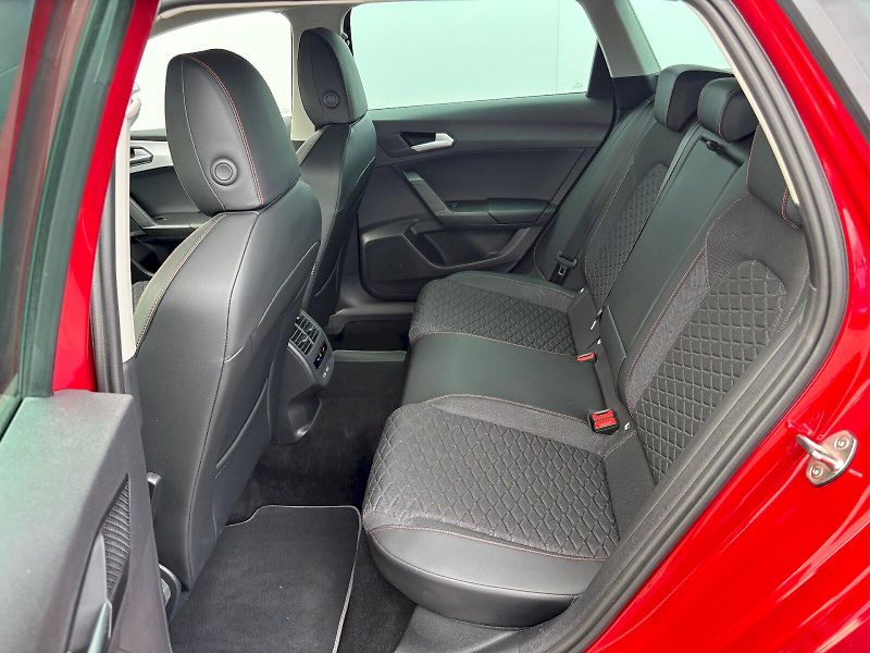 Seat Leon (2024) FR 1.5 TSI 96kW SP - fotka 26 z 35