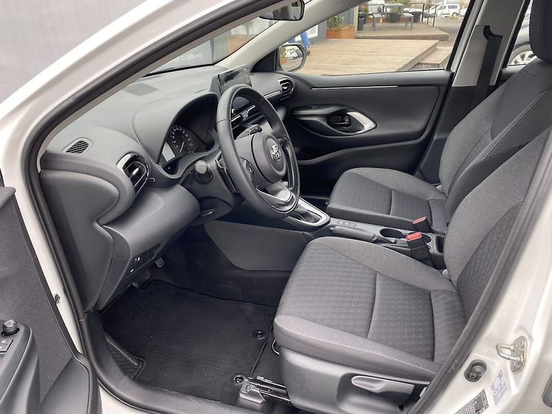 Toyota Yaris 1.5i, ČR-1m, Comfort, automat - fotka 10 z 29