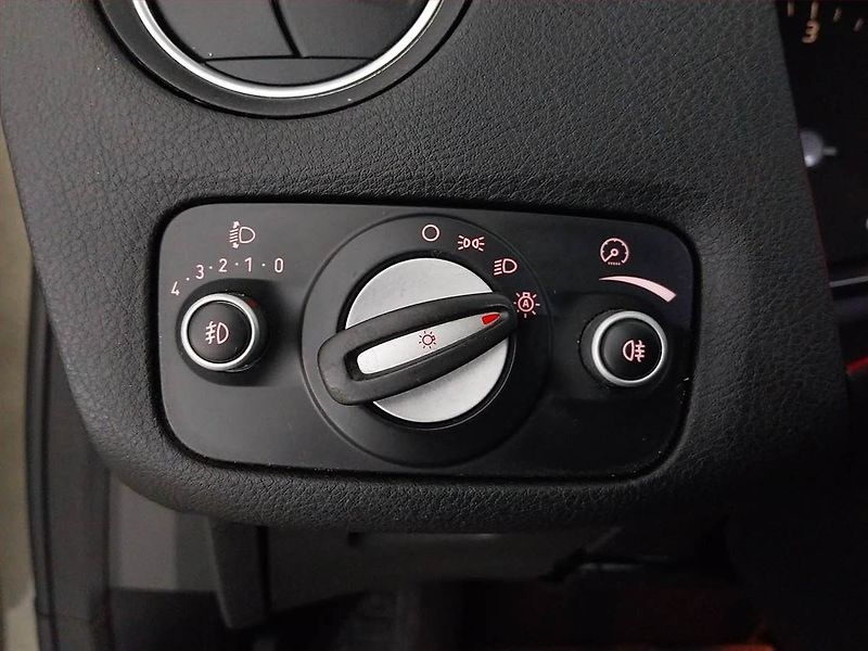 Ford Mondeo (2010) 2.0 TDCi, Automat, Tažné - fotka 18 z 20