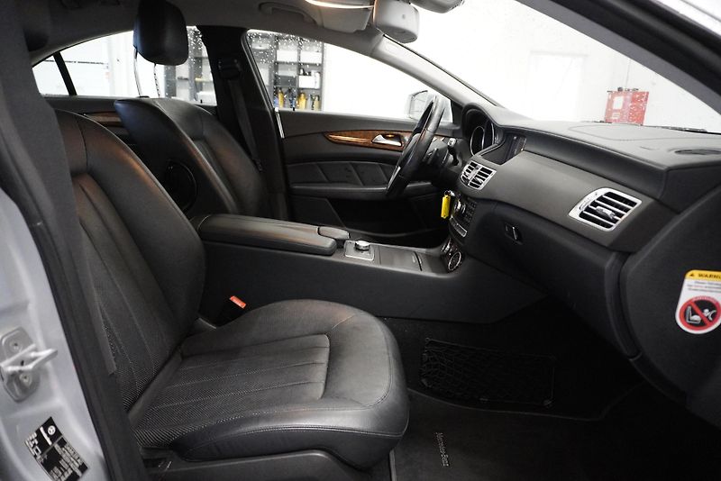 Mercedes-Benz CLS 350 CDI 225 kW - fotka 22 z 26