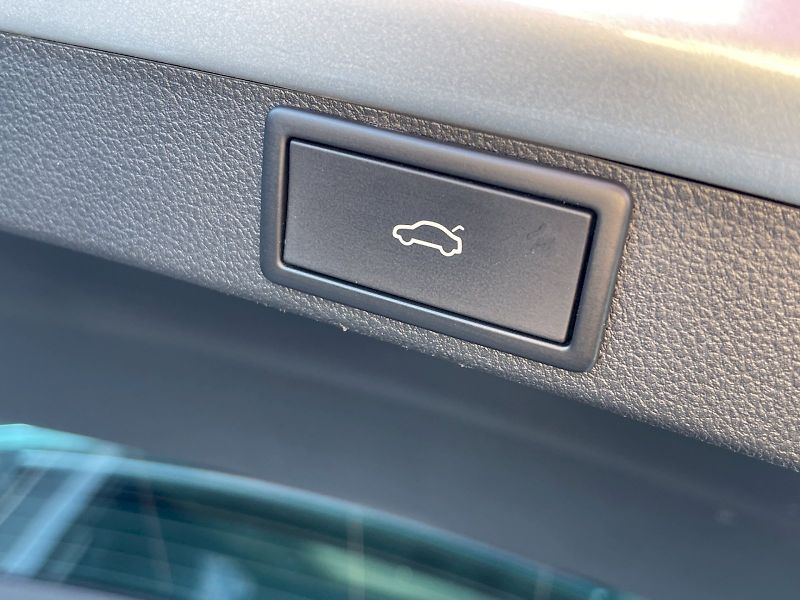 Škoda Octavia (2023) 2.0 TDI 110kW DSG Estate Ambit - fotka 32 z 35