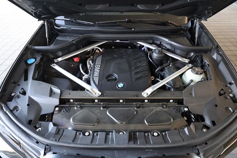 BMW X7 xDrive40d - fotka 11 z 21
