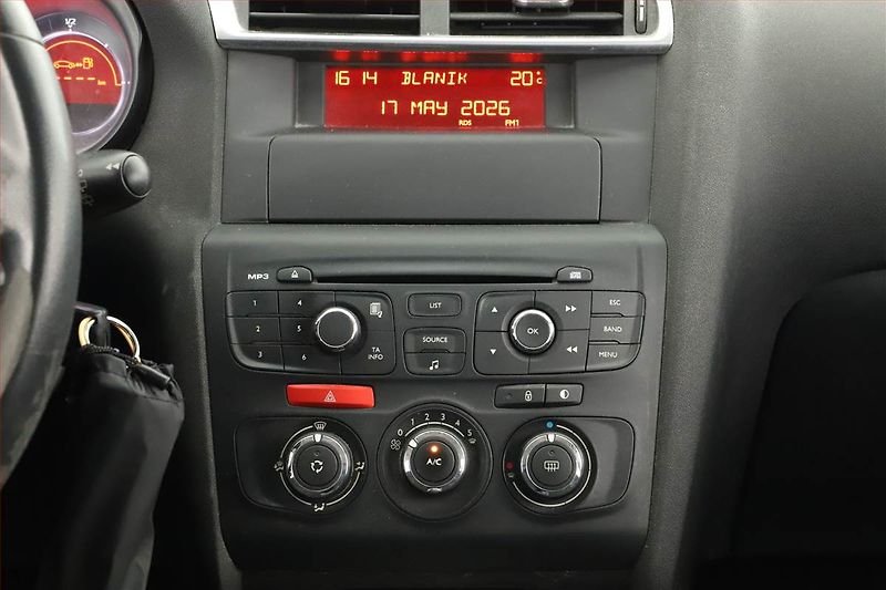 Citroën C4 (2012) 1.4 16V, ČR,1.maj, dobrý stav - fotka 11 z 12