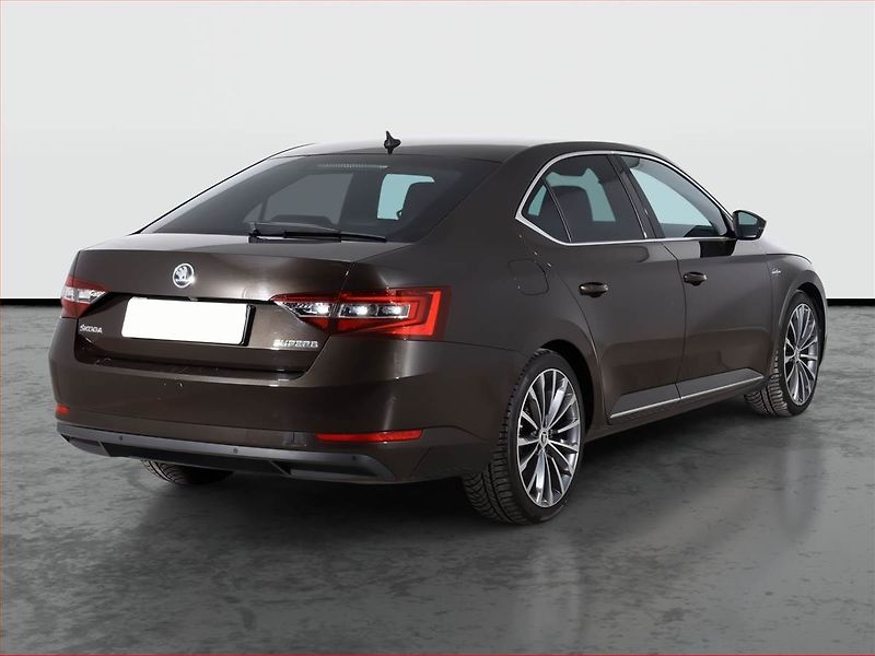 Škoda Superb (2019) Laurin&Klement 2.0 TDI - fotka 5 z 31