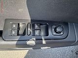 Škoda Superb (2011) 1.6 TDi, Ambition - náhled 12
