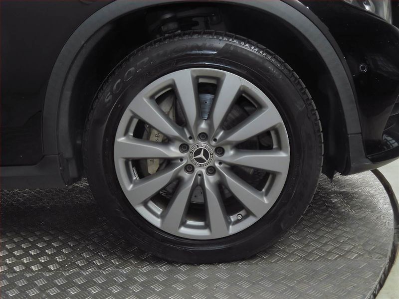 Mercedes-Benz GLC (2016) 220 d 4MATIC - fotka 15 z 24