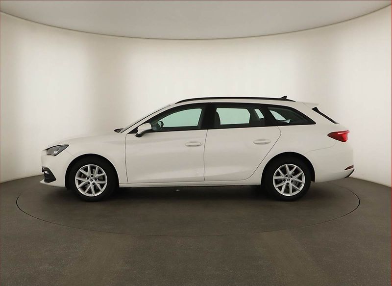 Seat Leon (2022) Style 1.5 TSI, Serv.kniha - fotka 3 z 12