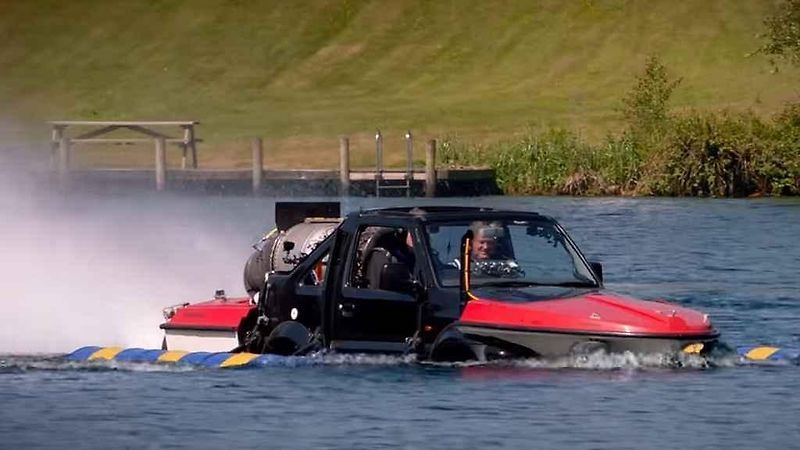 James May, Jeremy Clarkson a Richard Hammond.