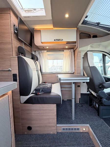 Weinsberg CaraCompact 600MEG Edition Pepper - fotka 17 z 28